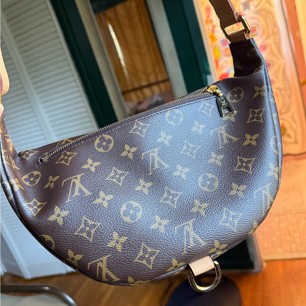 Authentic Louis Vuitton Bumbag - Picture 14 of 16